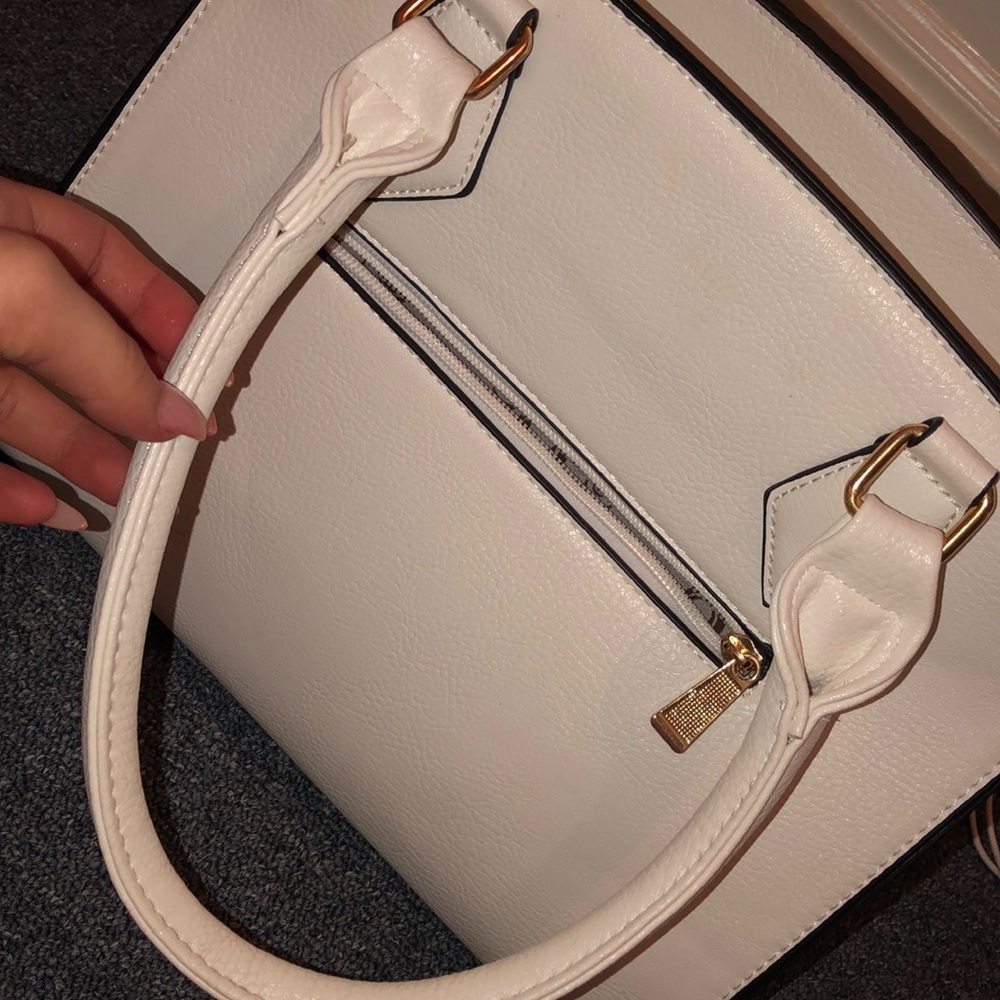 Purse - Picture 3 of 3